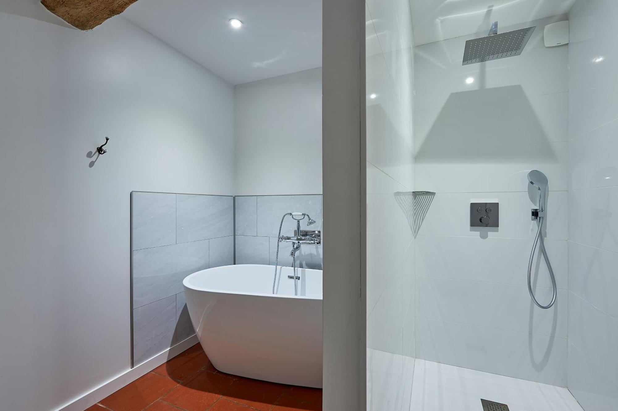 Bed and Breakfast Le Repaire Lagardere Lussac  Экстерьер фото
